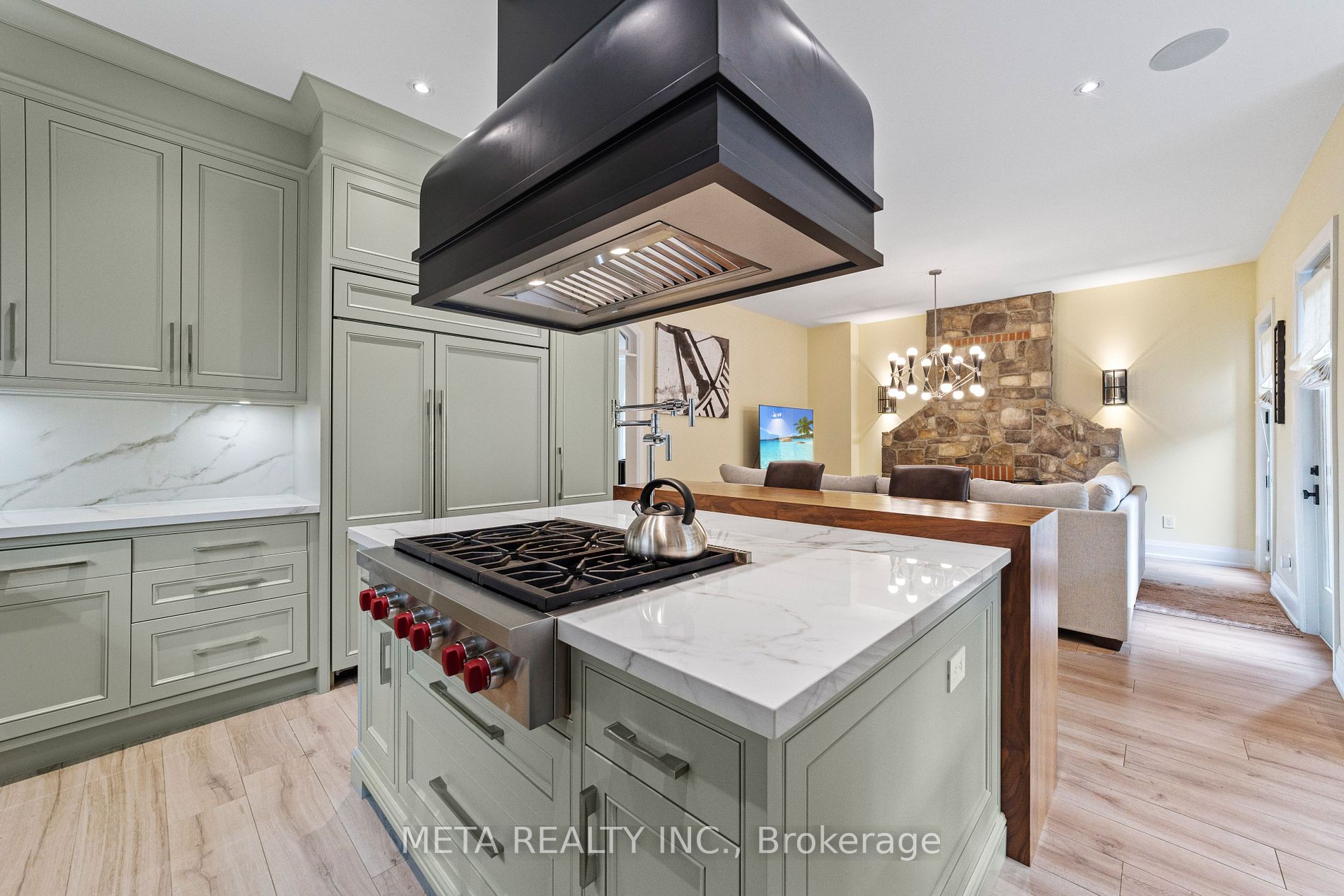 35 Willett Crescent