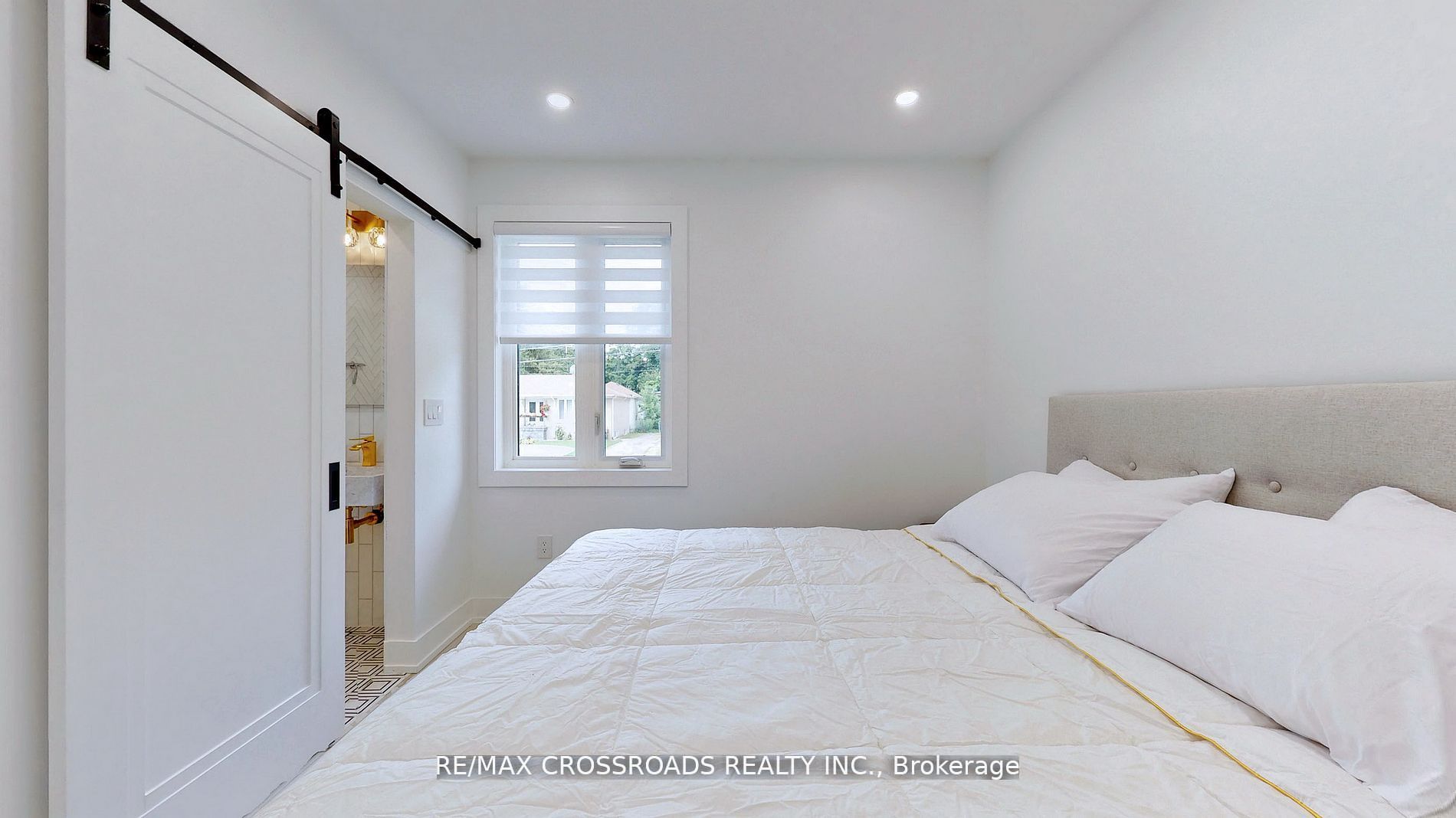 111 Evahill Cres