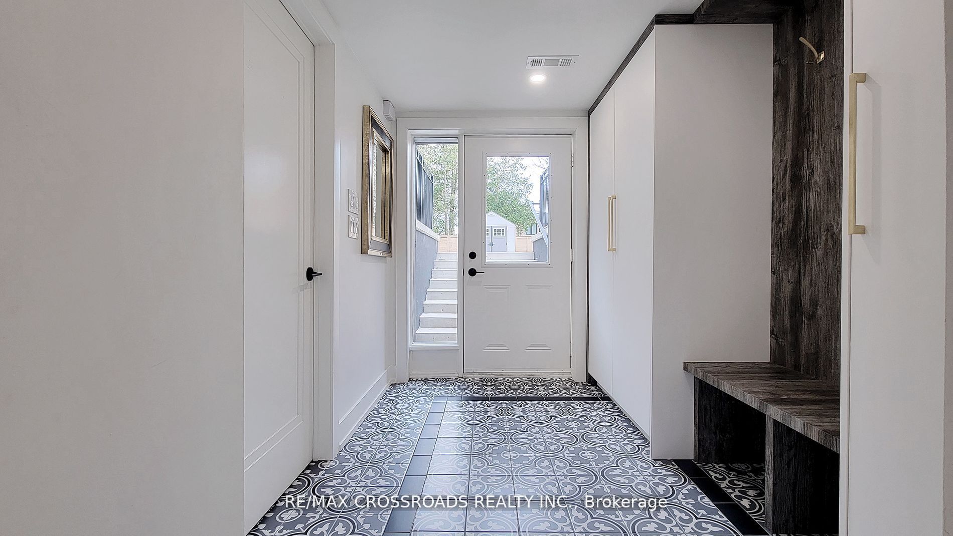 111 Evahill Cres