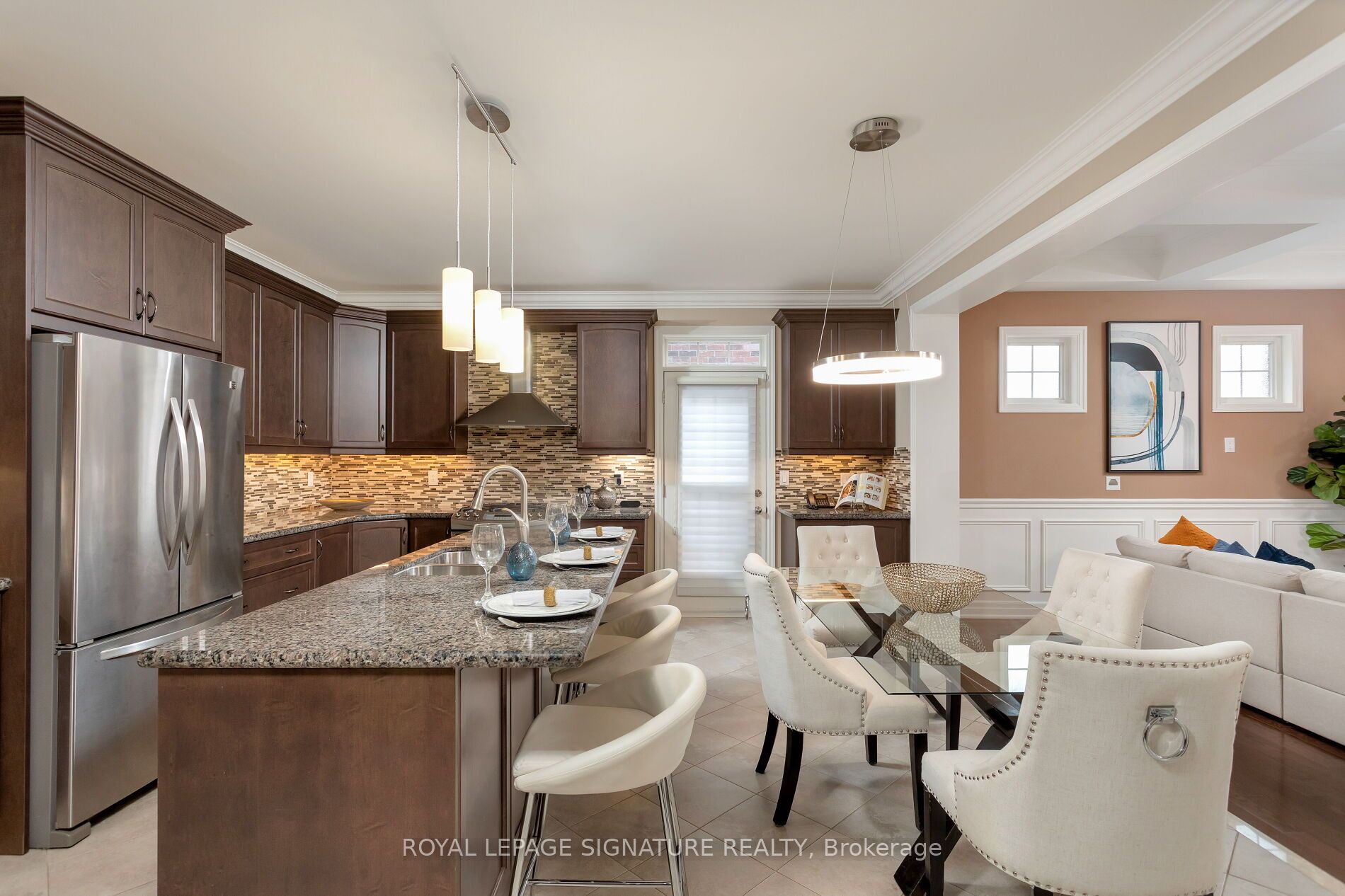 12 Valley Point Crescent
