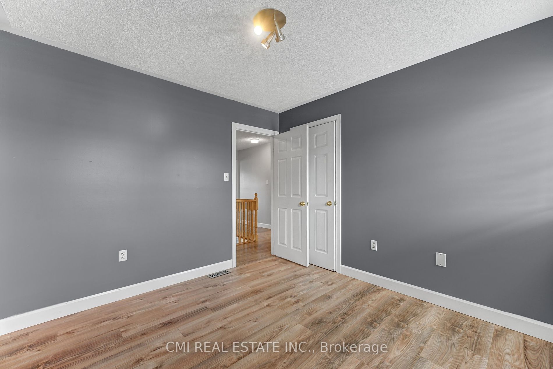 21 Truax Cres