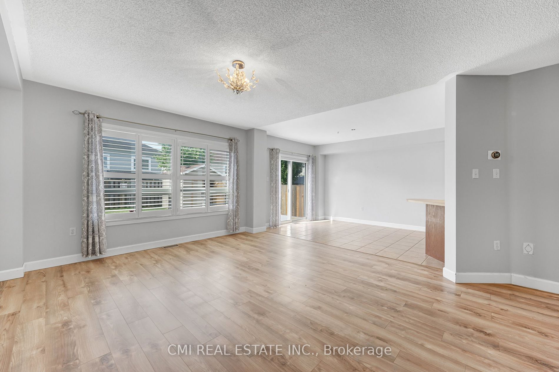 21 Truax Cres