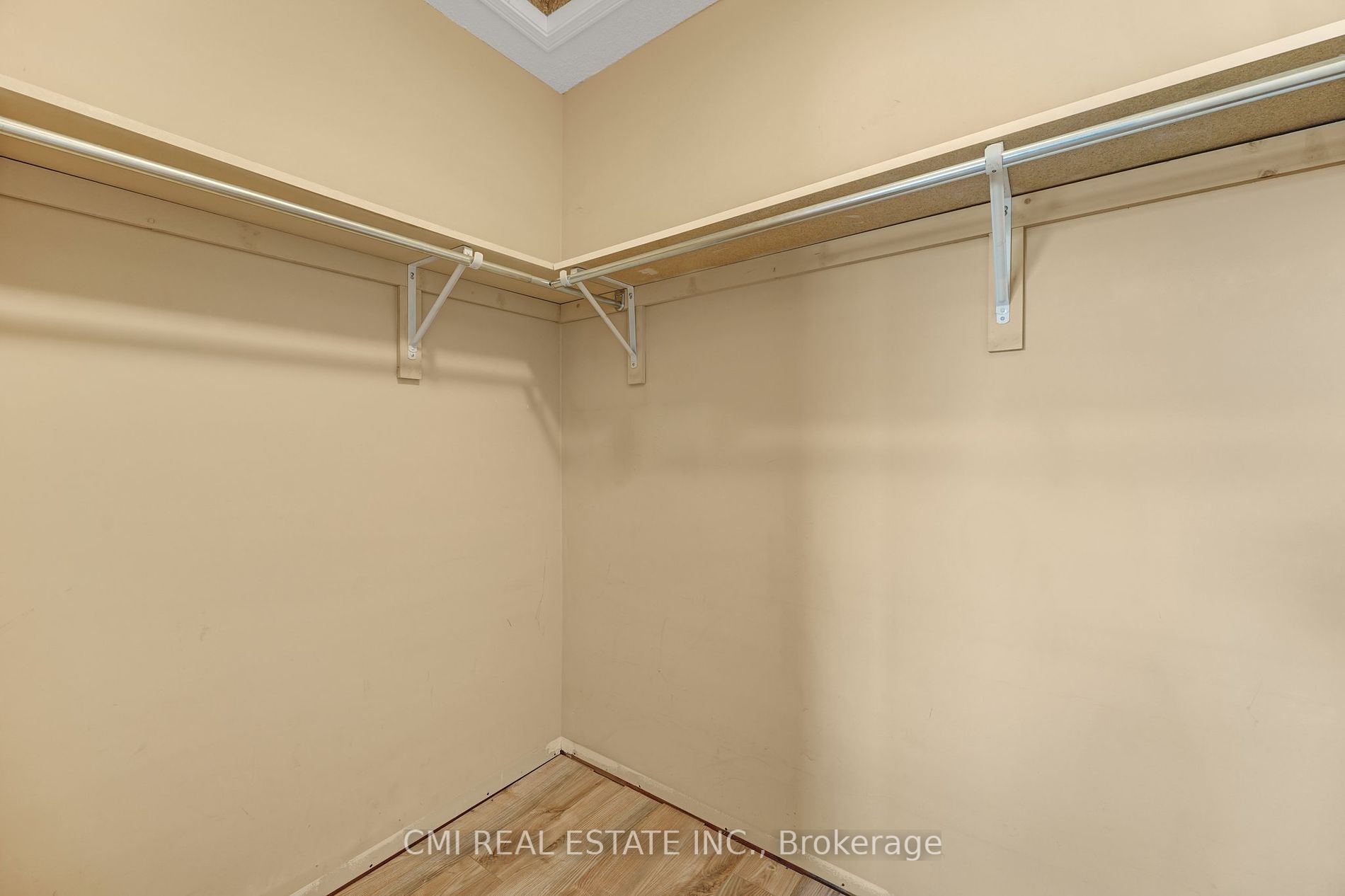 21 Truax Cres