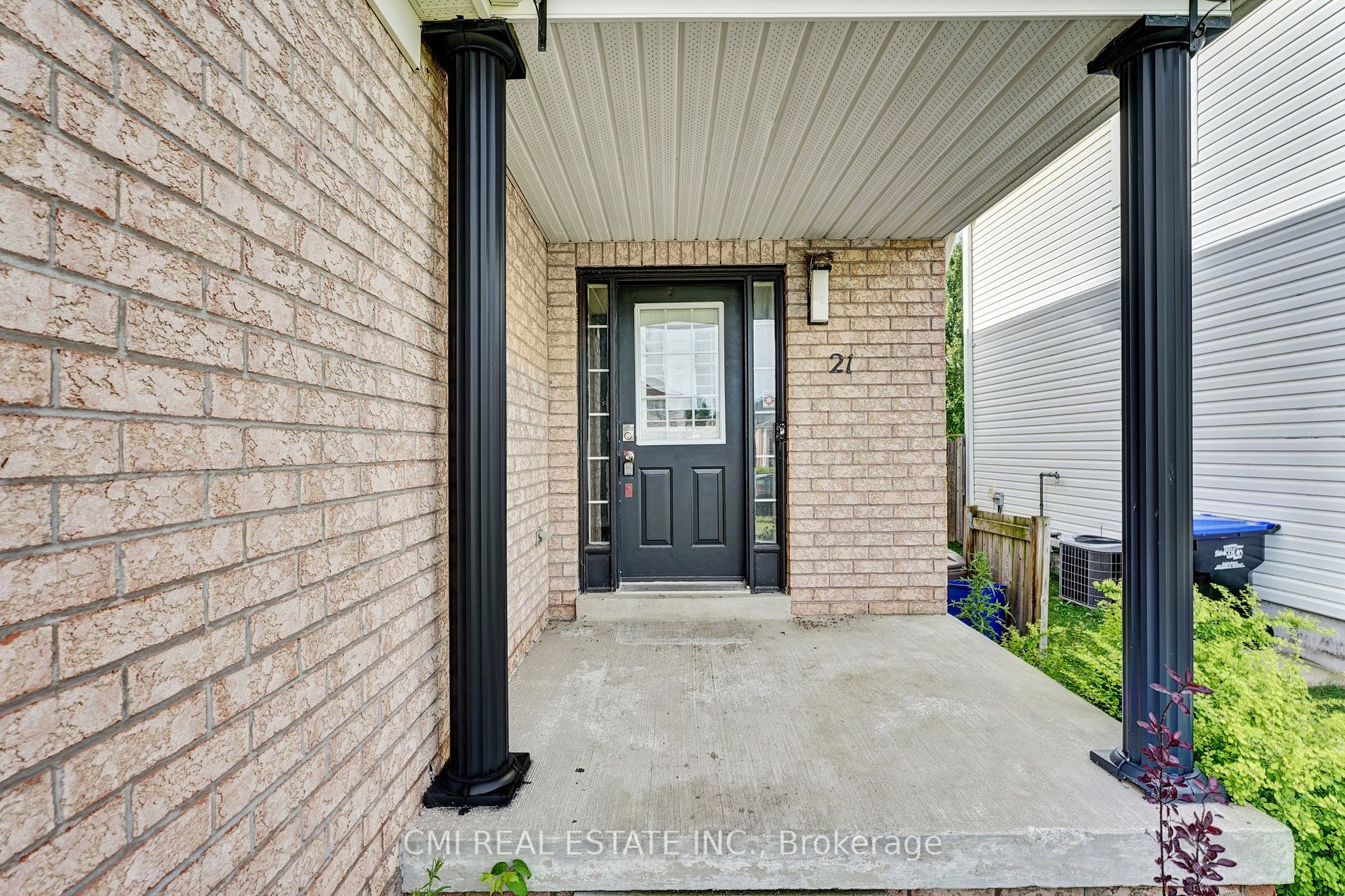 21 Truax Cres