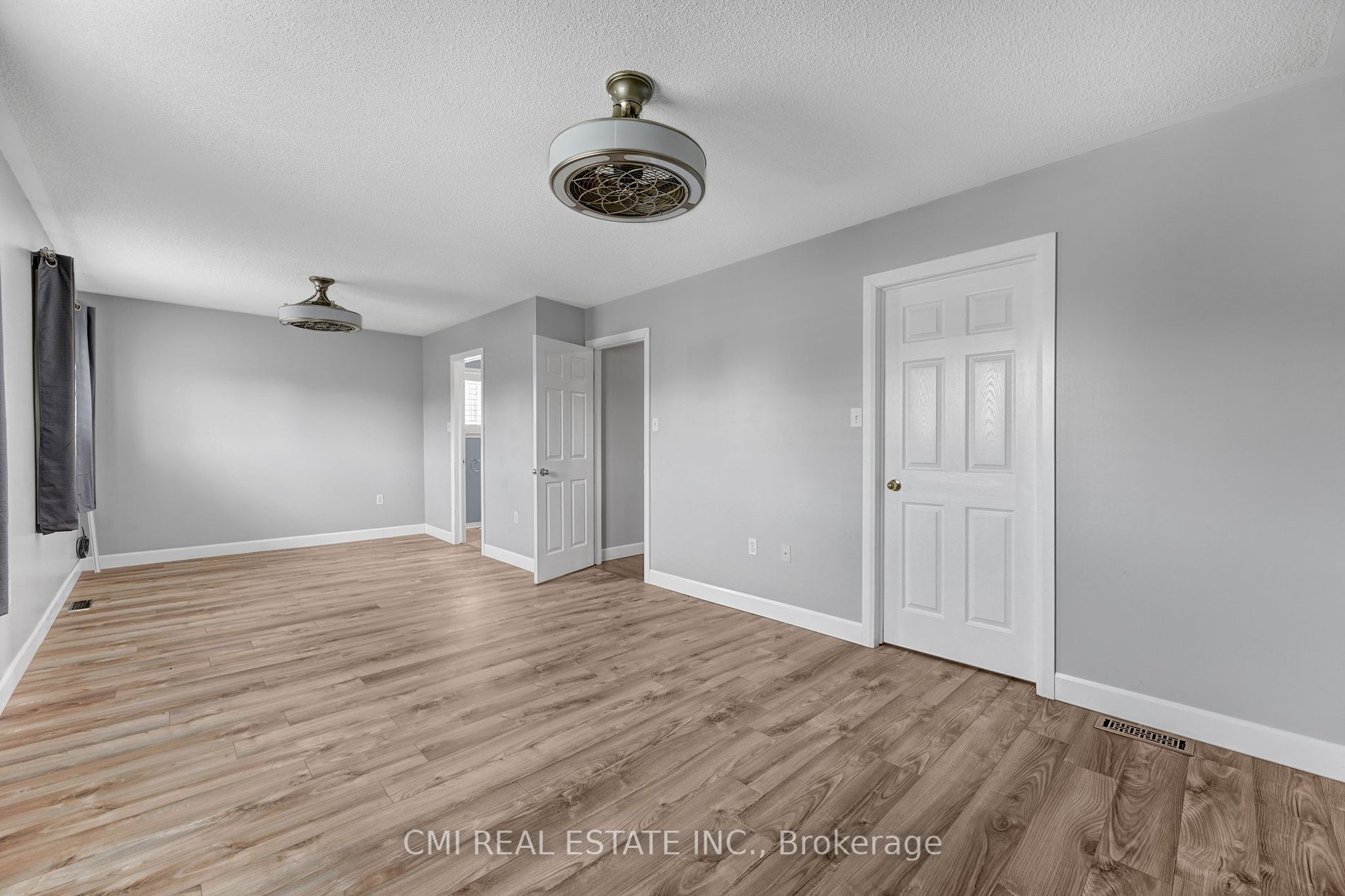 21 Truax Cres