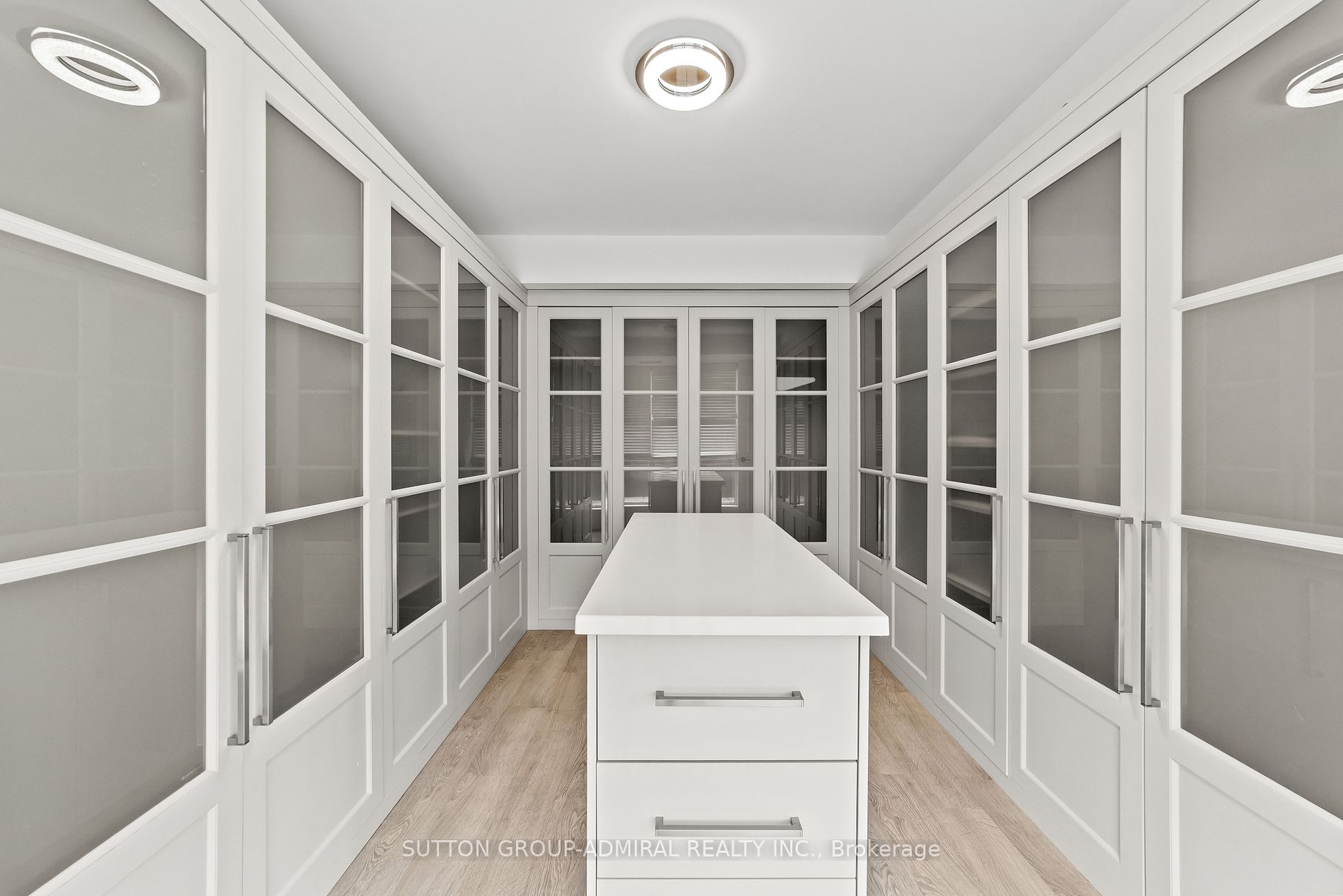 7608 Yonge St, #514