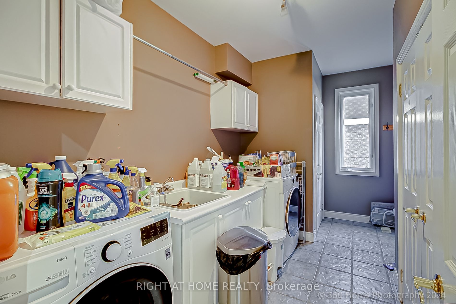 103 Oak Ave