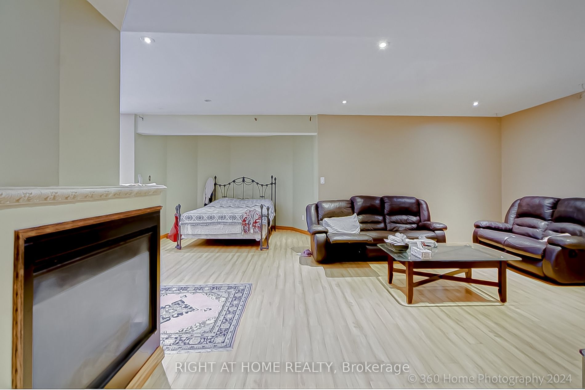 103 Oak Ave