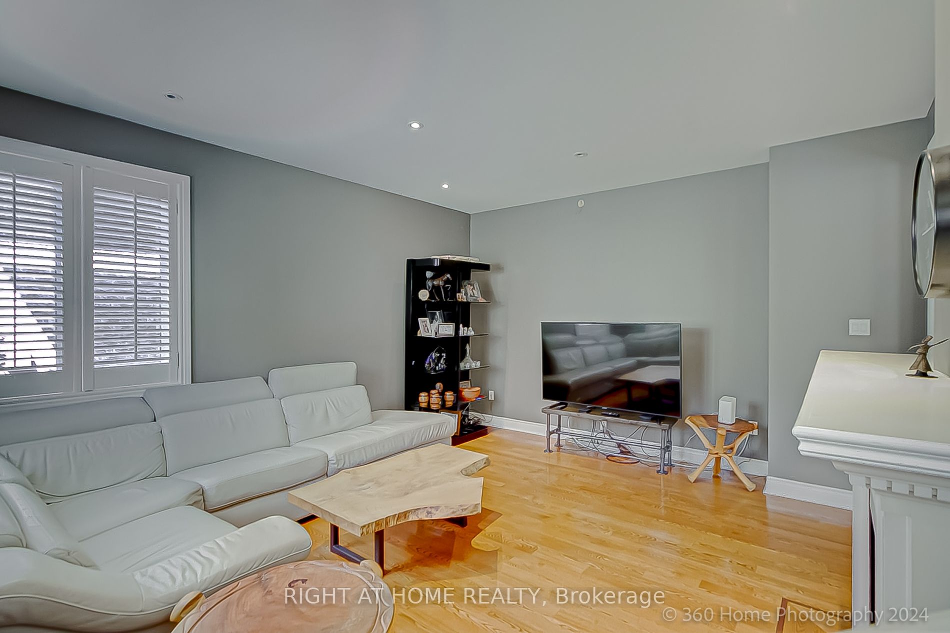 103 Oak Ave