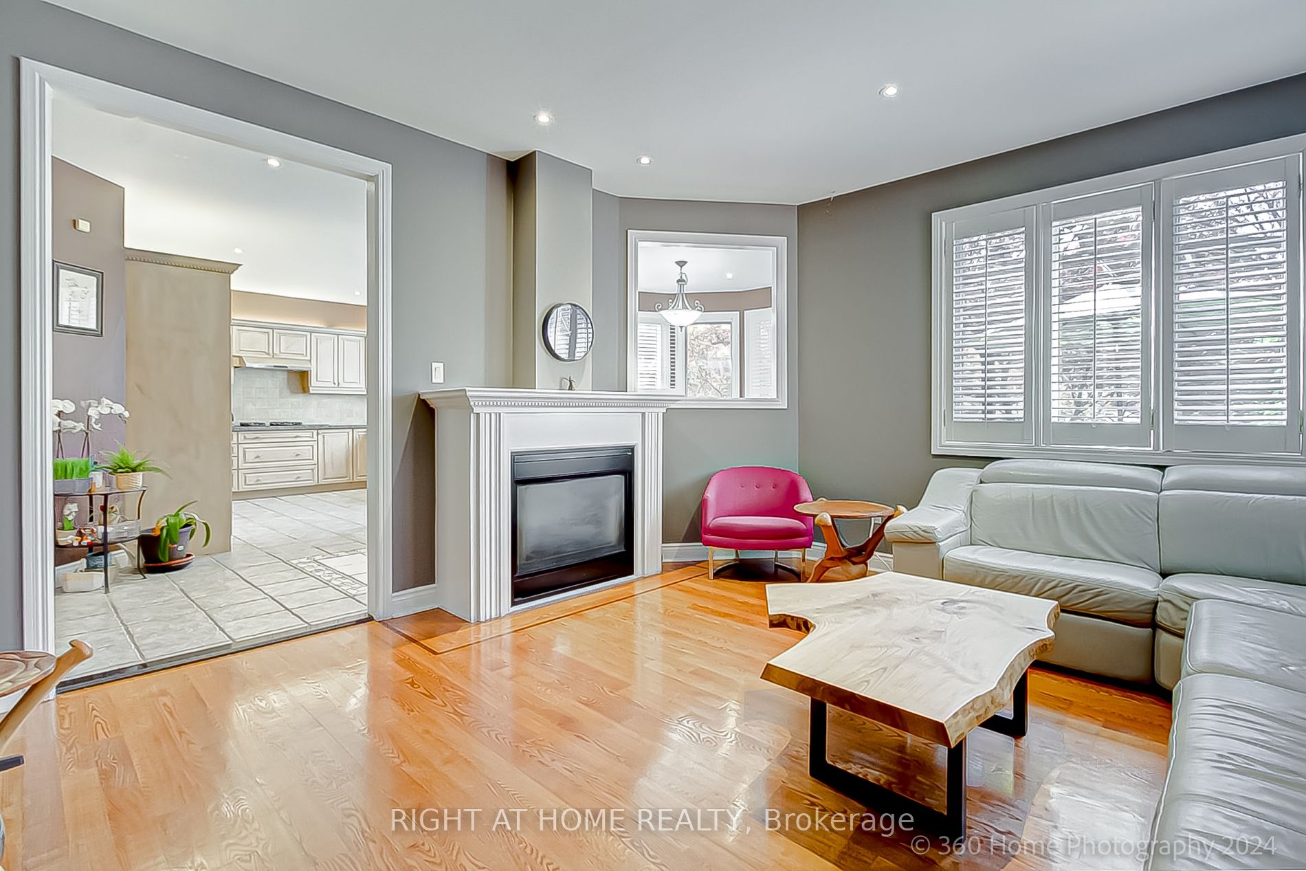103 Oak Ave
