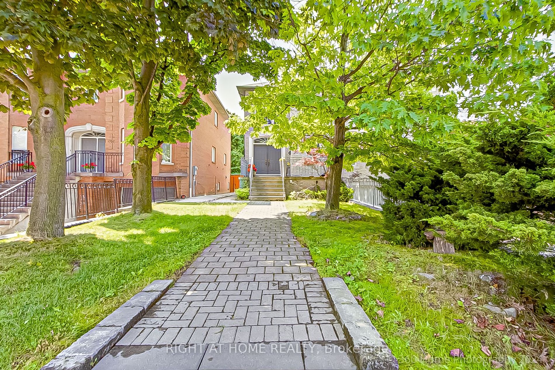103 Oak Ave