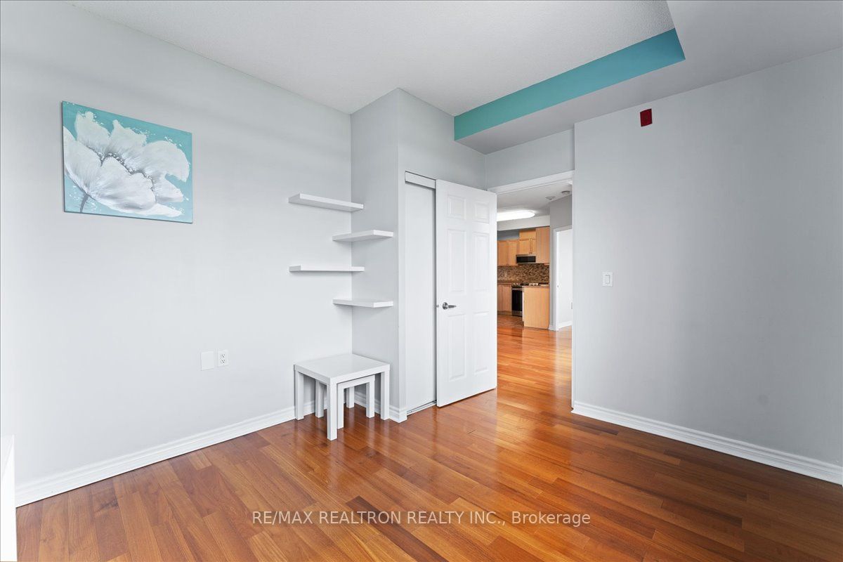 15450 Yonge Street #304