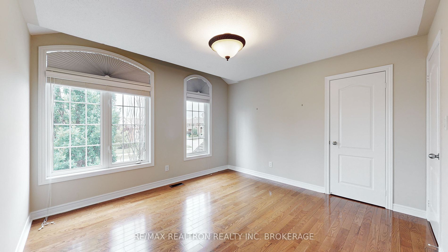 266 Rivermill Crescent