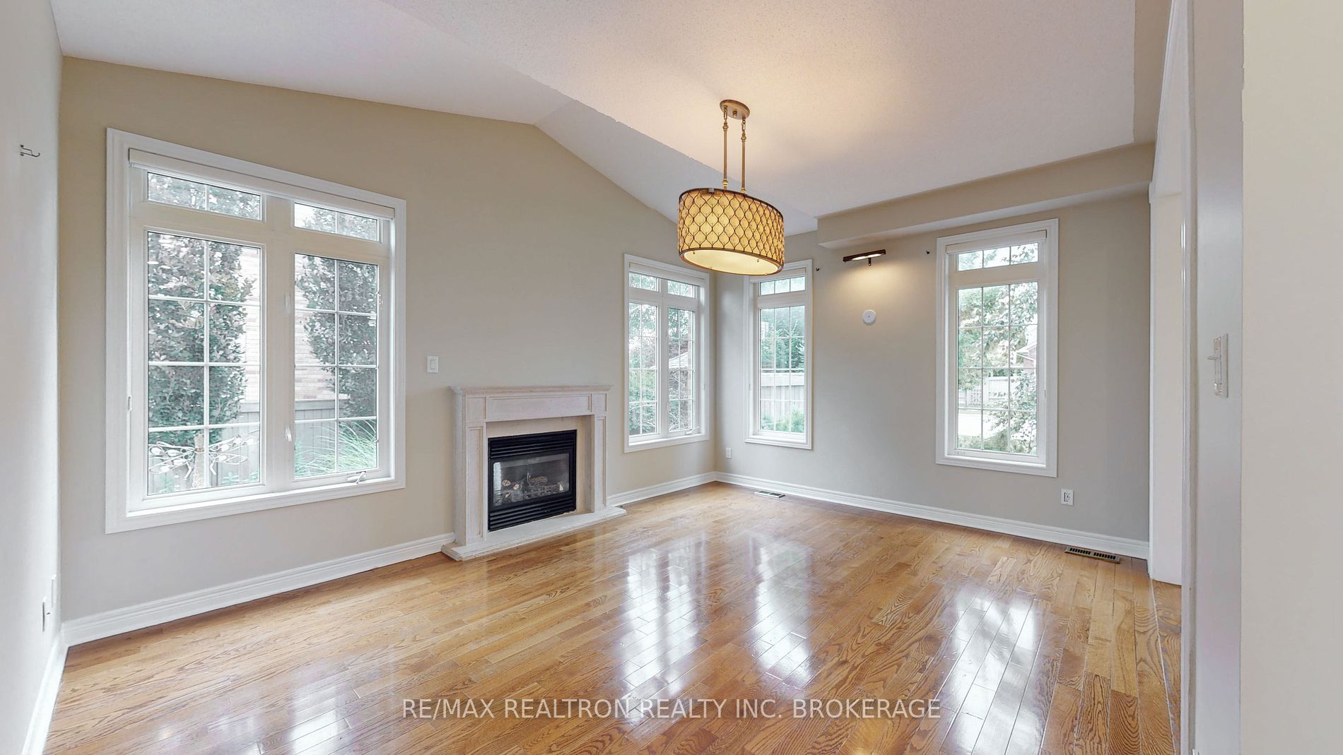 266 Rivermill Crescent