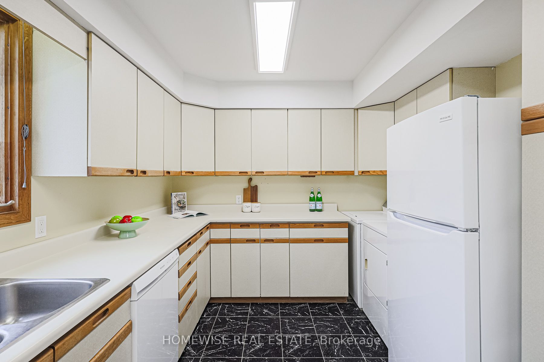 128 Moores Beach Road