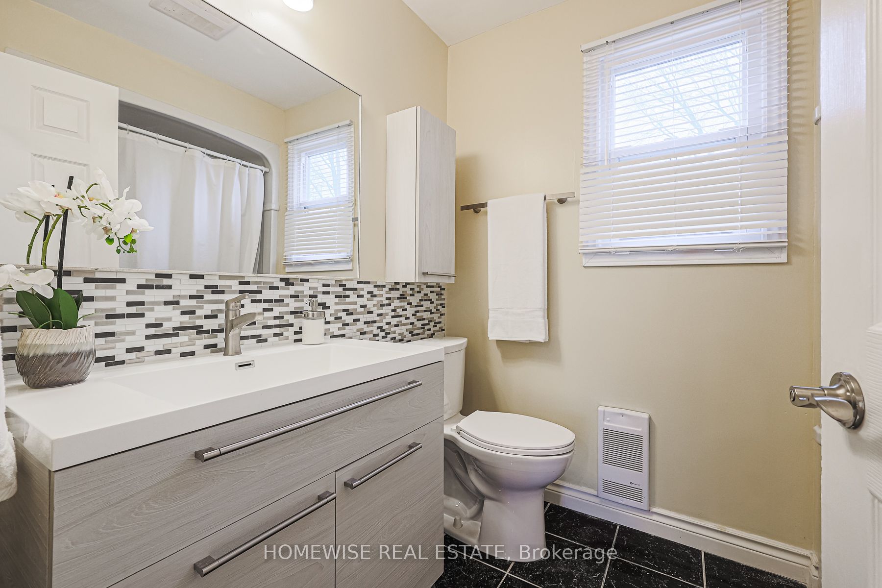 128 Moores Beach Road