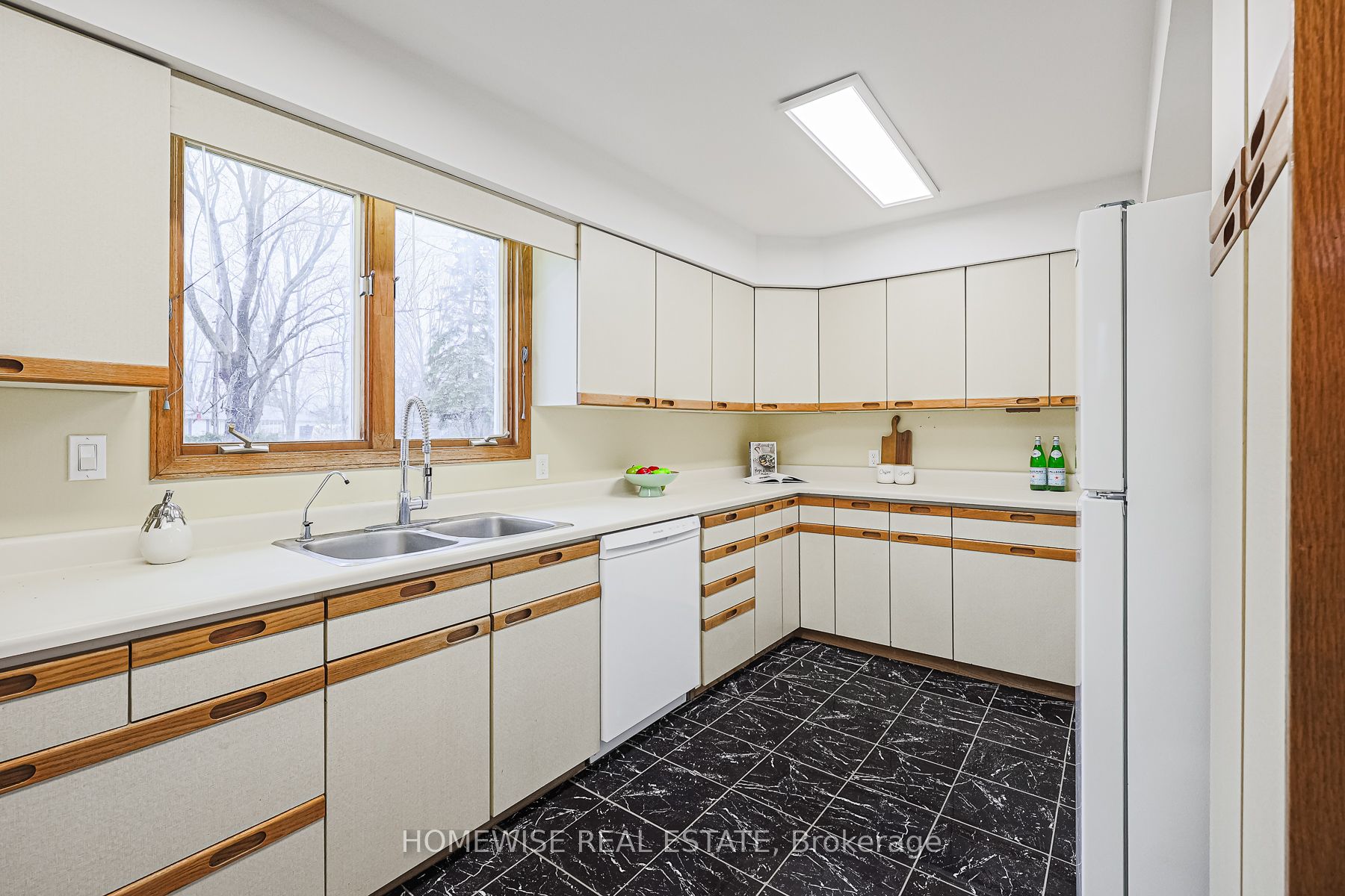 128 Moores Beach Road