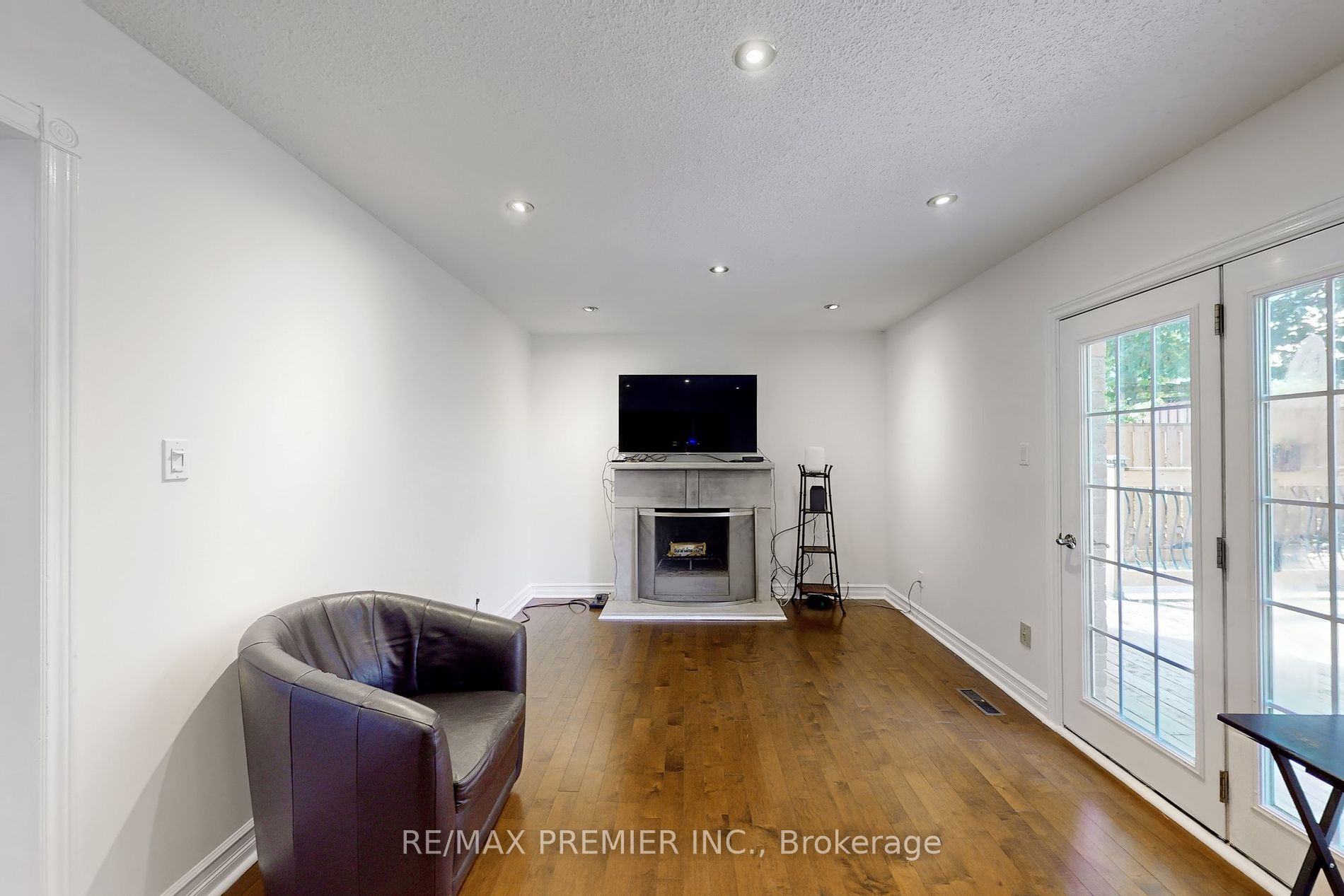 158 Walton Drive
