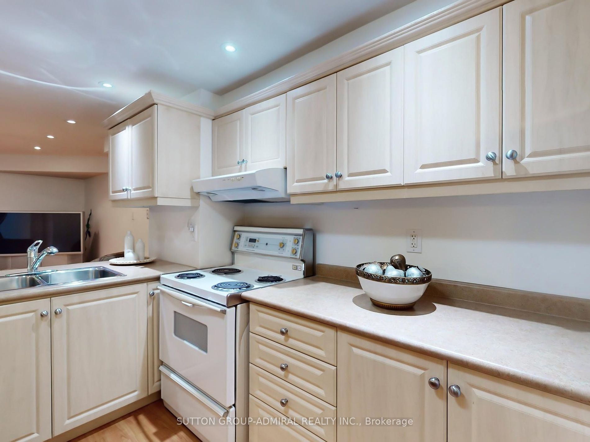 7 Loraview Lane