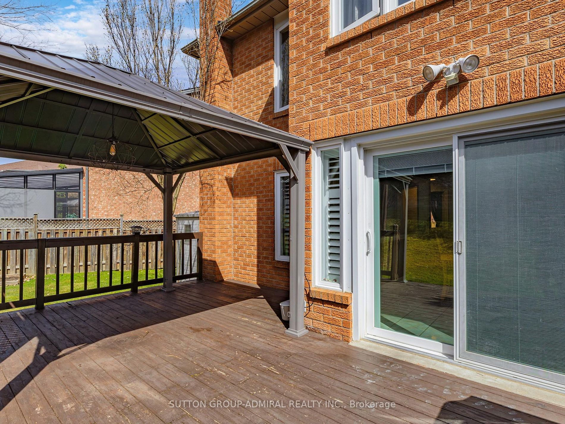 7 Loraview Lane