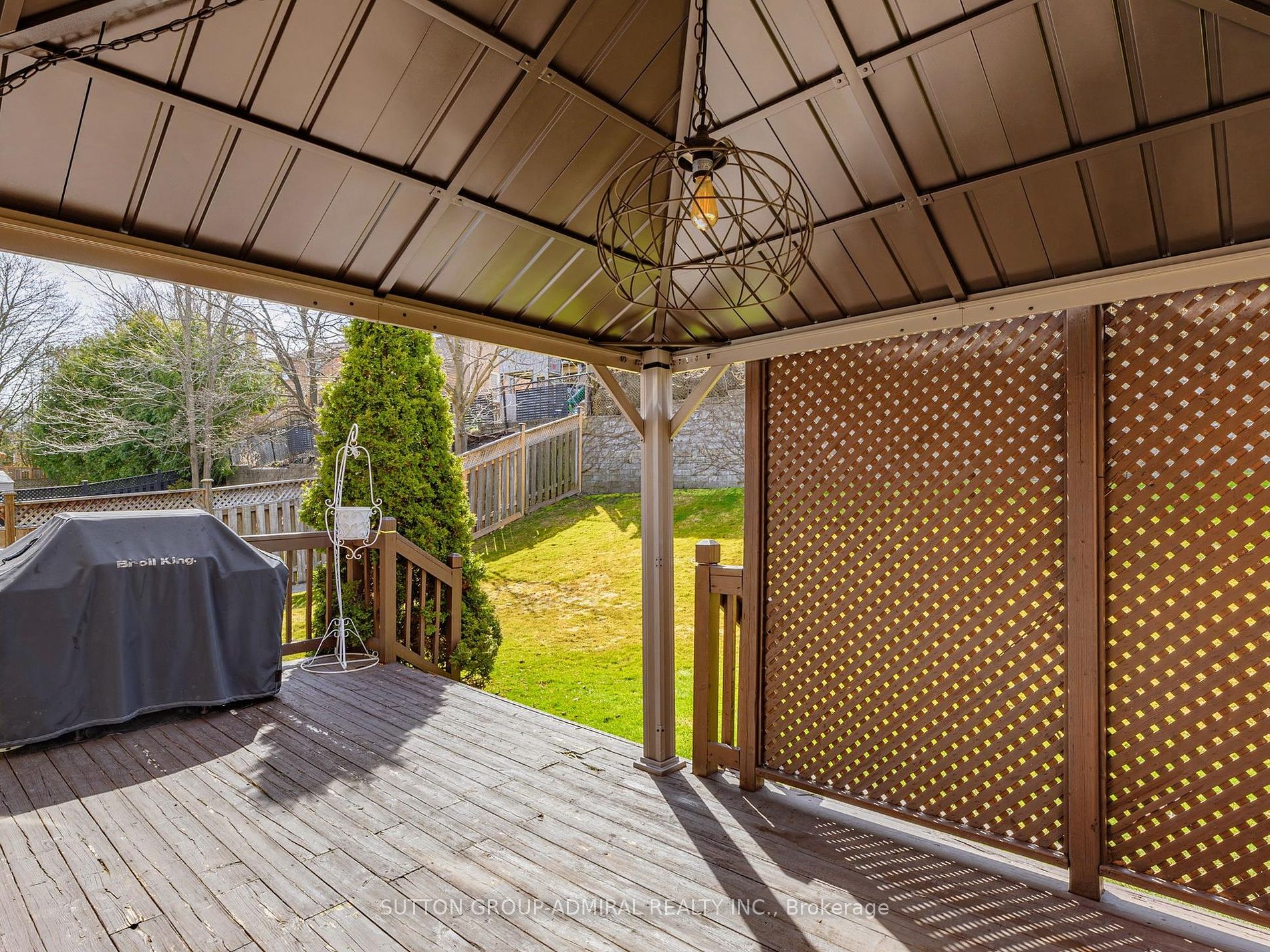 7 Loraview Lane