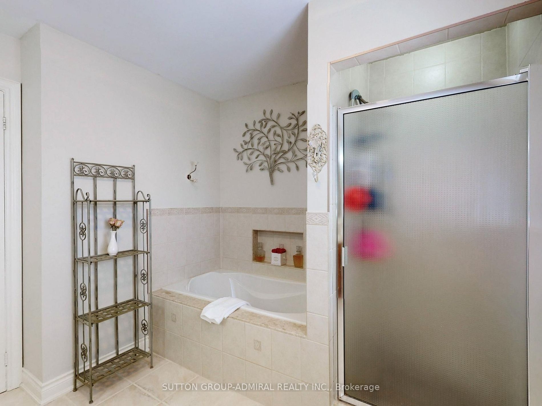 7 Loraview Lane