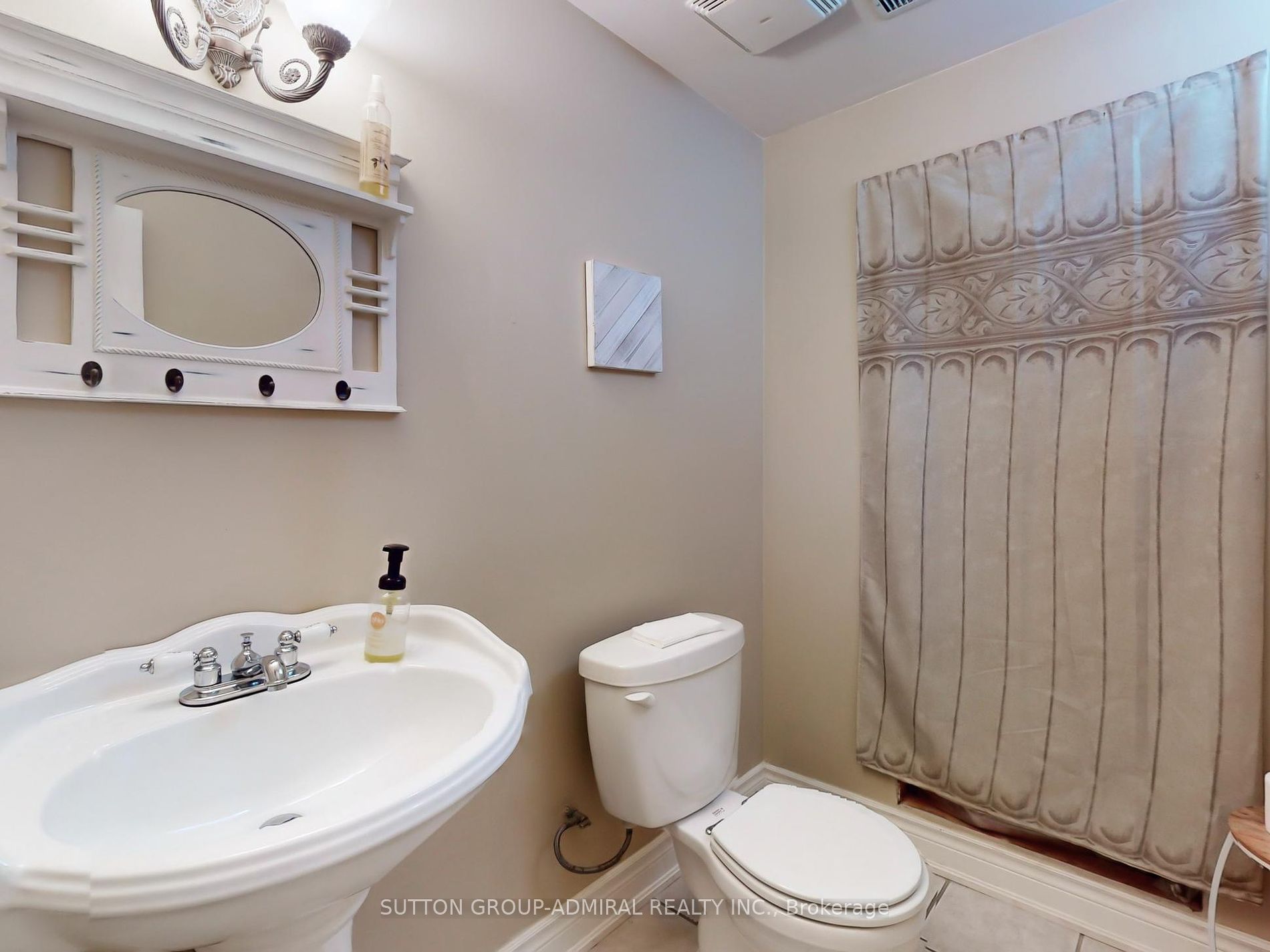 7 Loraview Lane