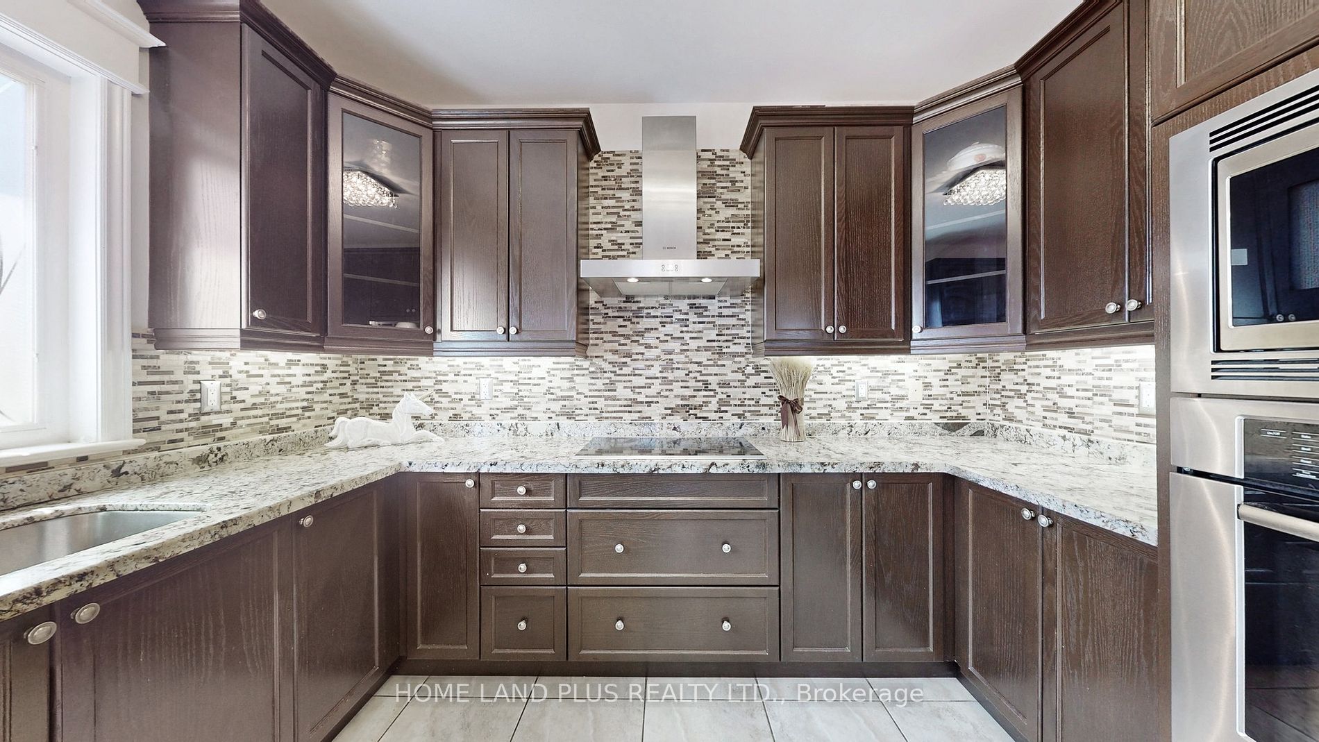 232 Shale Cres