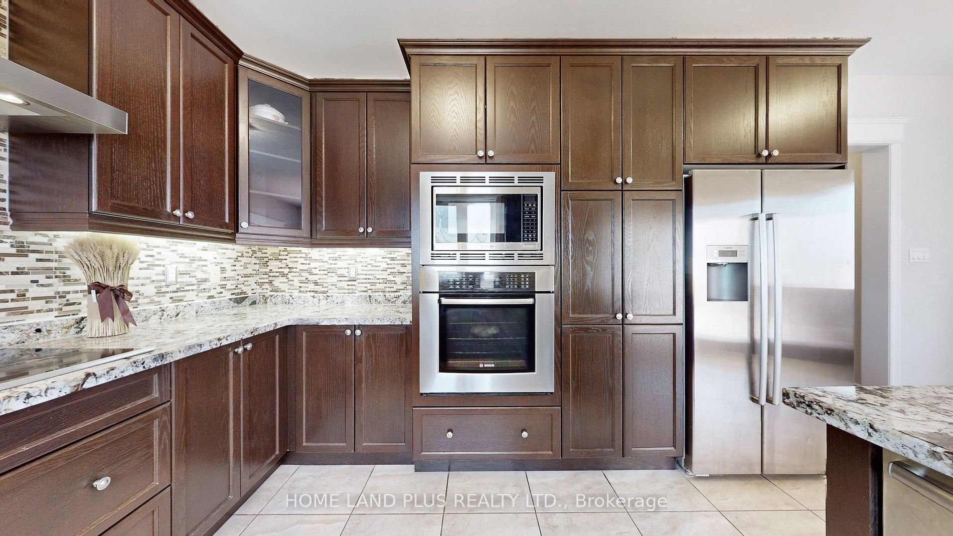 232 Shale Cres