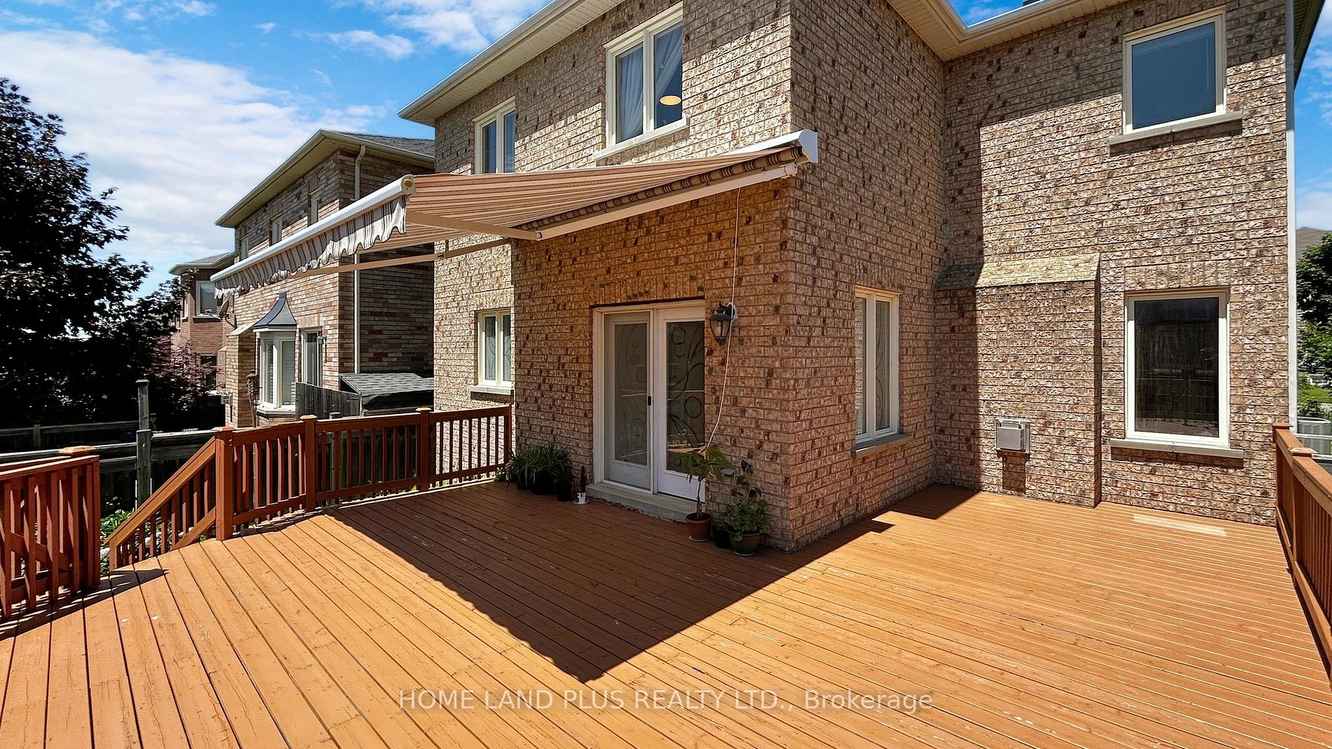232 Shale Cres