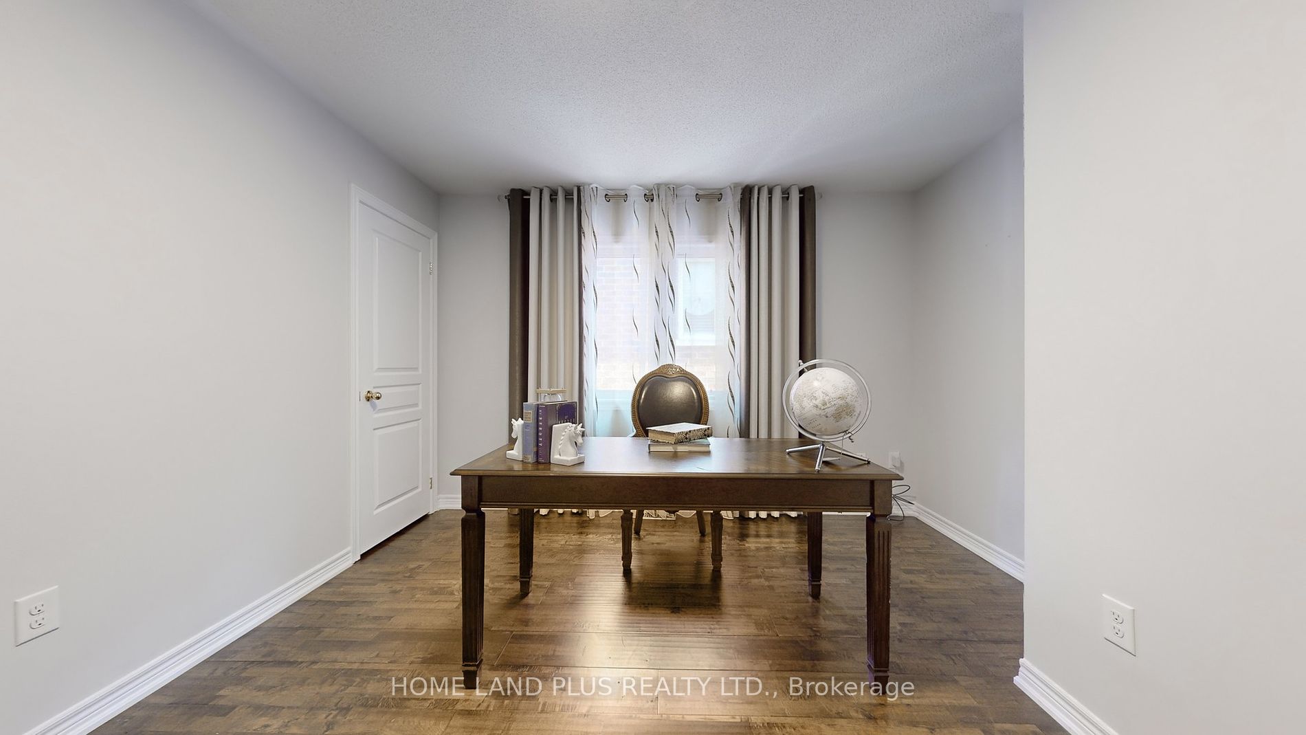 232 Shale Cres