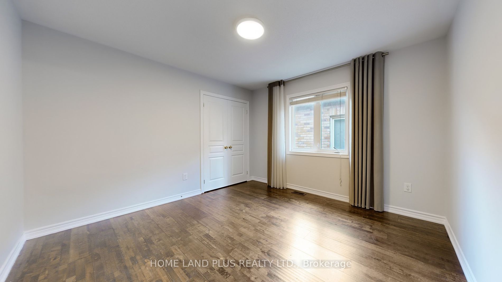 232 Shale Cres