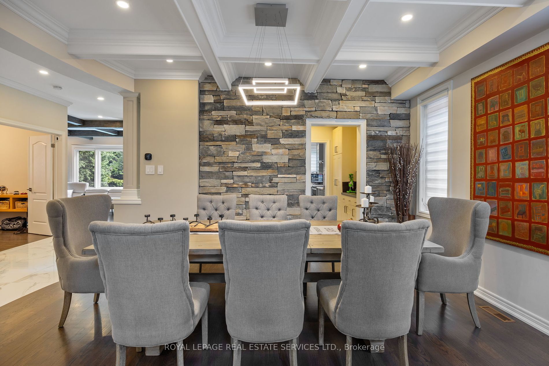 101 Thornhill Woods Dr