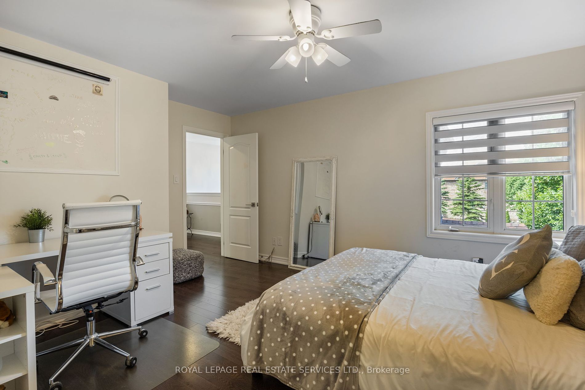 101 Thornhill Woods Dr