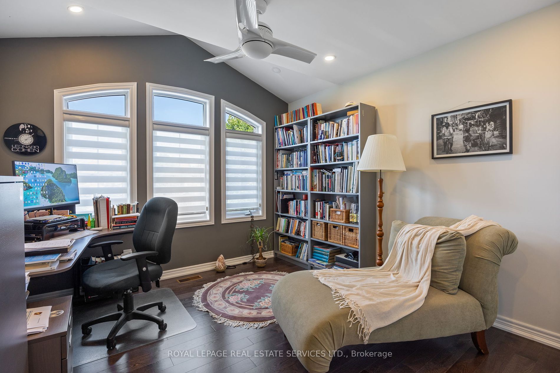 101 Thornhill Woods Dr