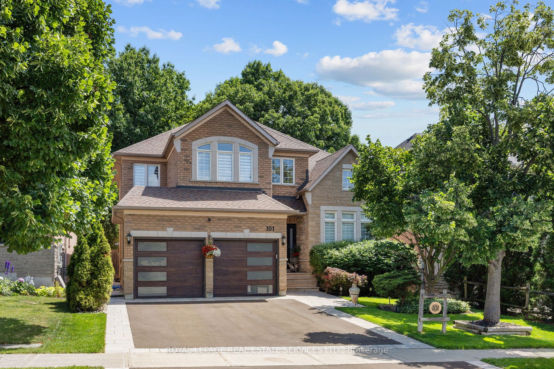 101 Thornhill Woods Dr