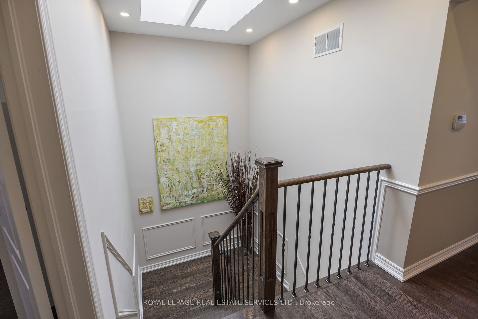 101 Thornhill Woods Dr
