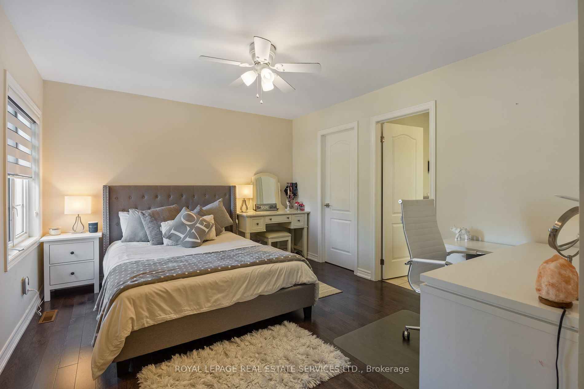 101 Thornhill Woods Dr