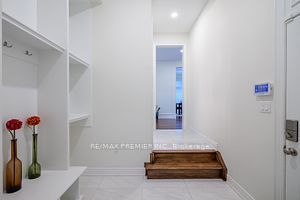 23 Grace Lake Crt