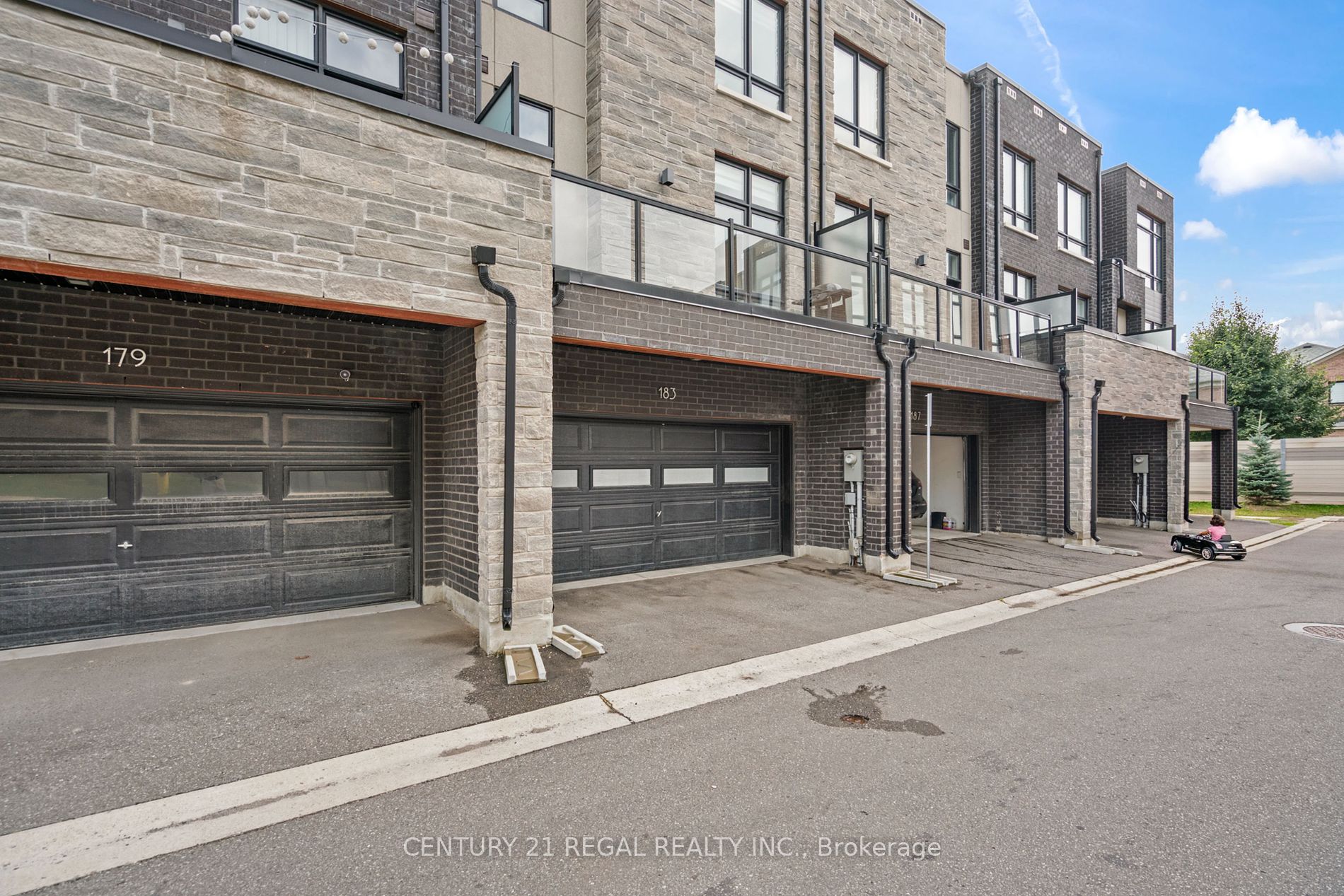 183 Carpaccio Ave