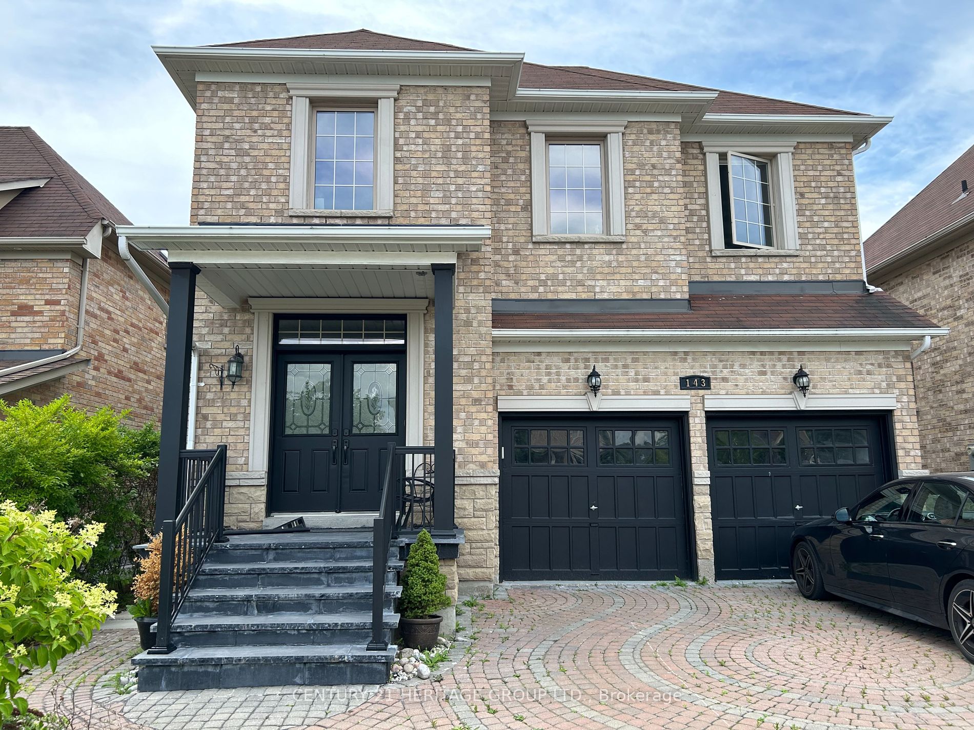143 Queen Filomena Ave