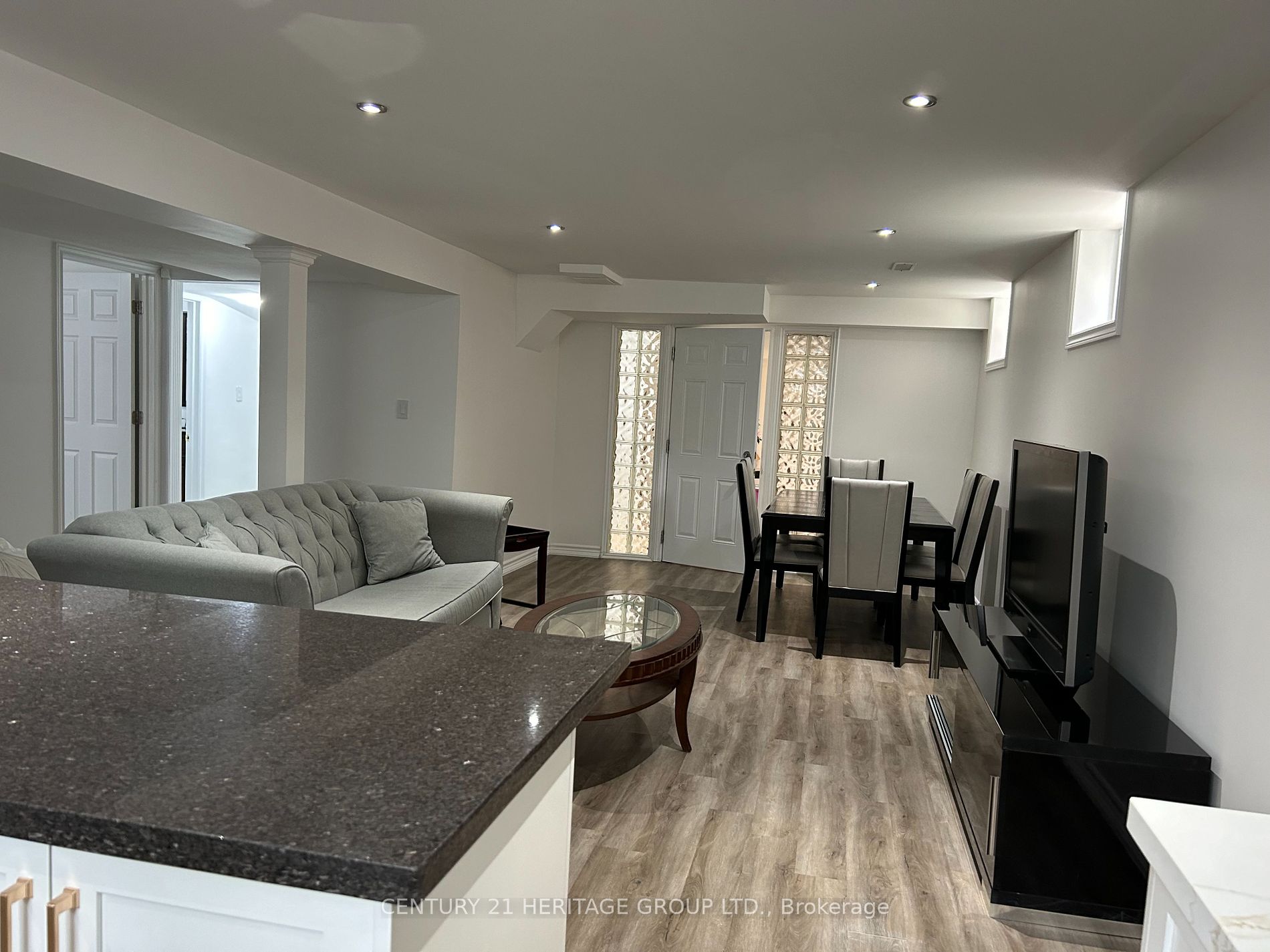143 Queen Filomena Ave