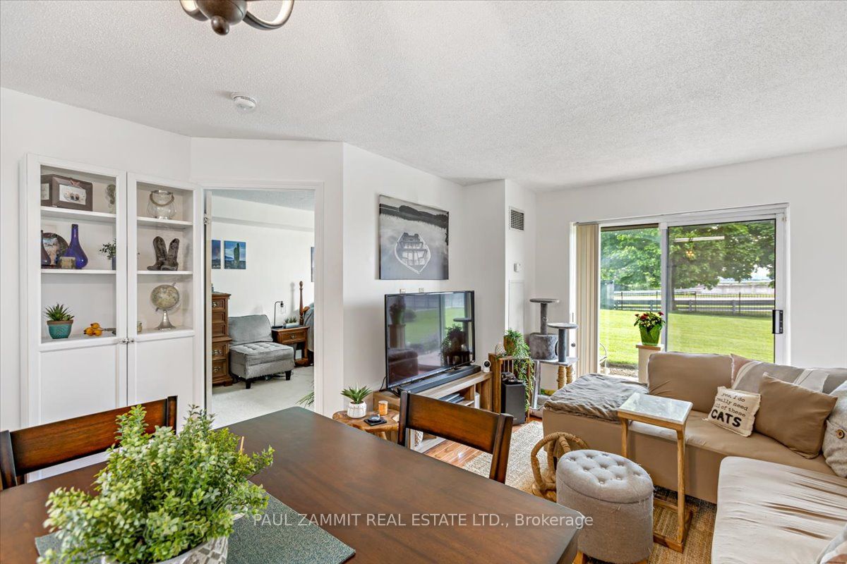 39 Oneida Cres, #306