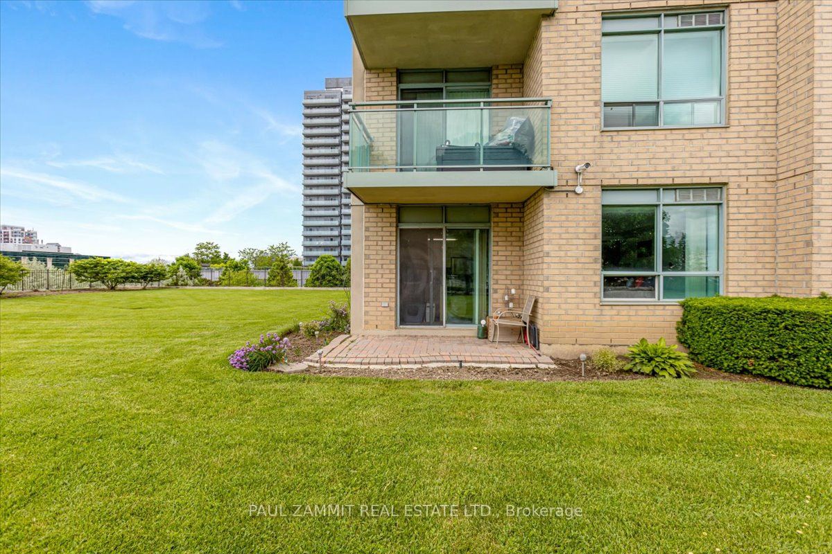 39 Oneida Cres, #306