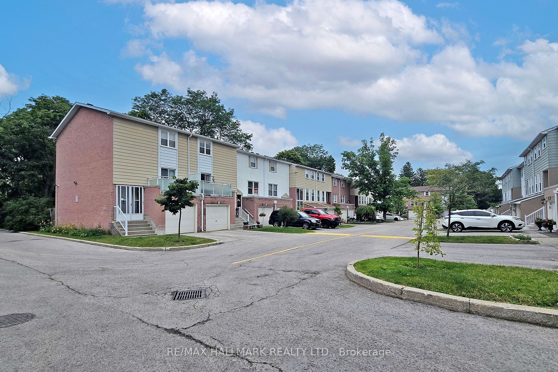 1672 John St, #10