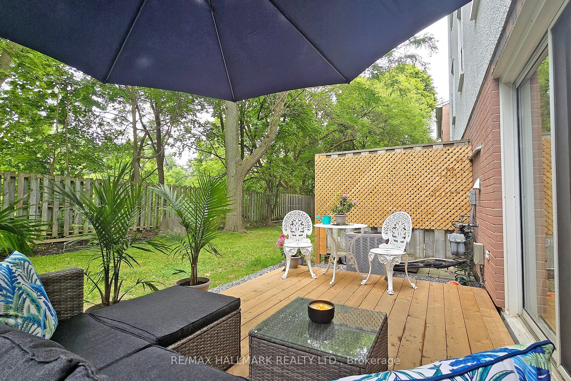 1672 John St, #10
