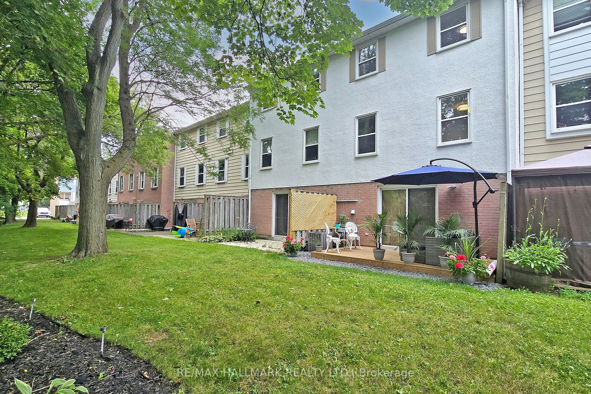 1672 John St, #10