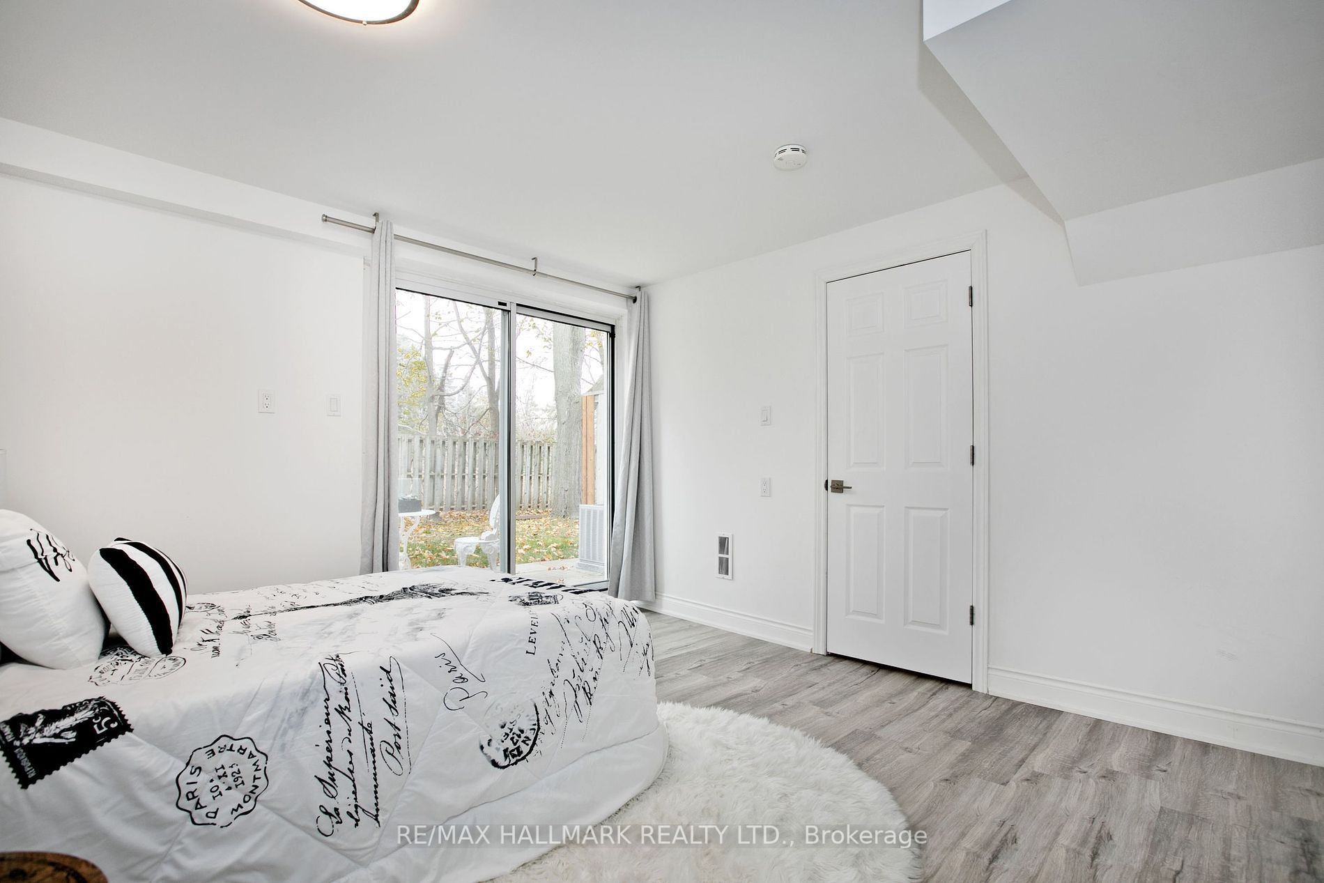1672 John St, #10