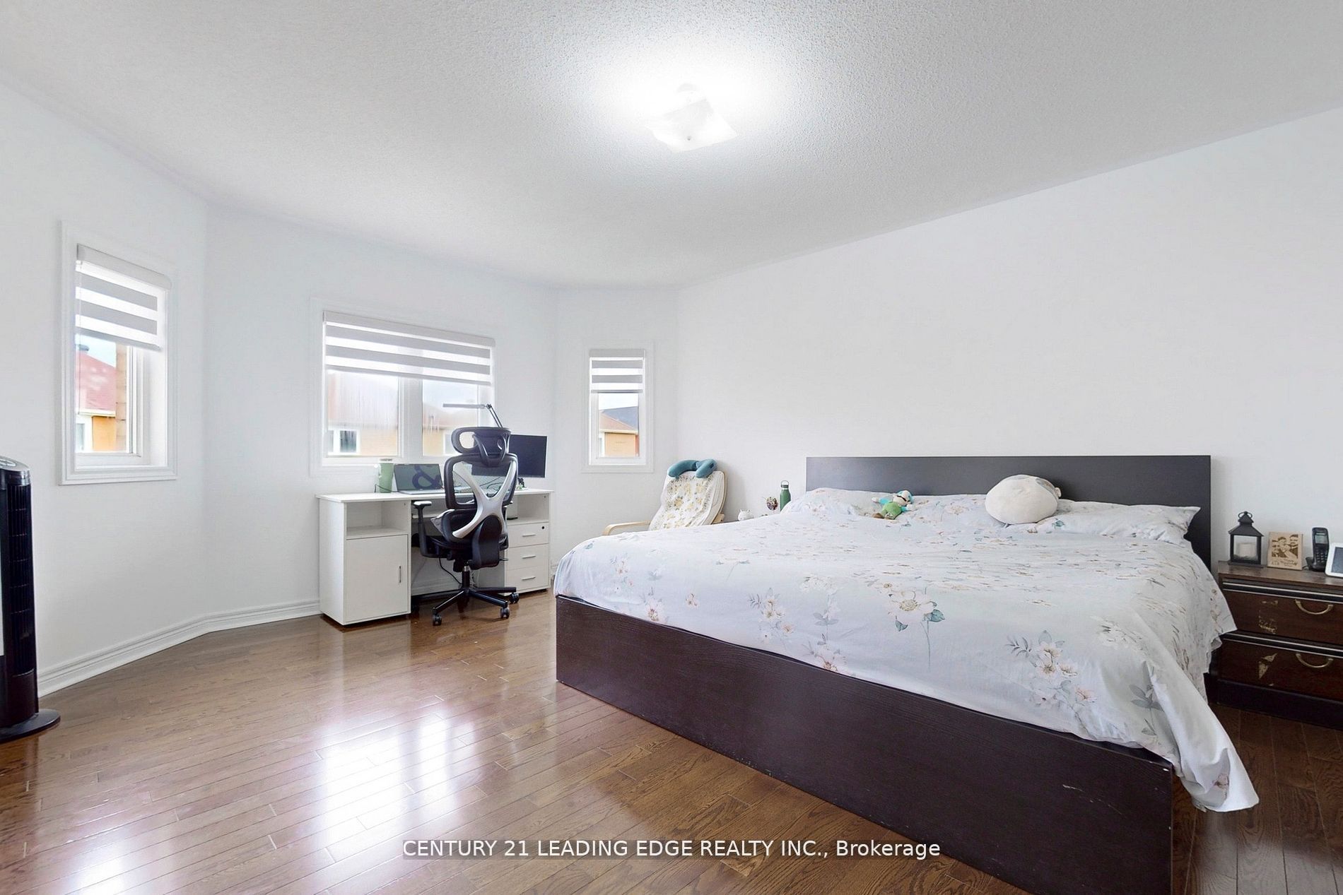 563 Highglen Ave