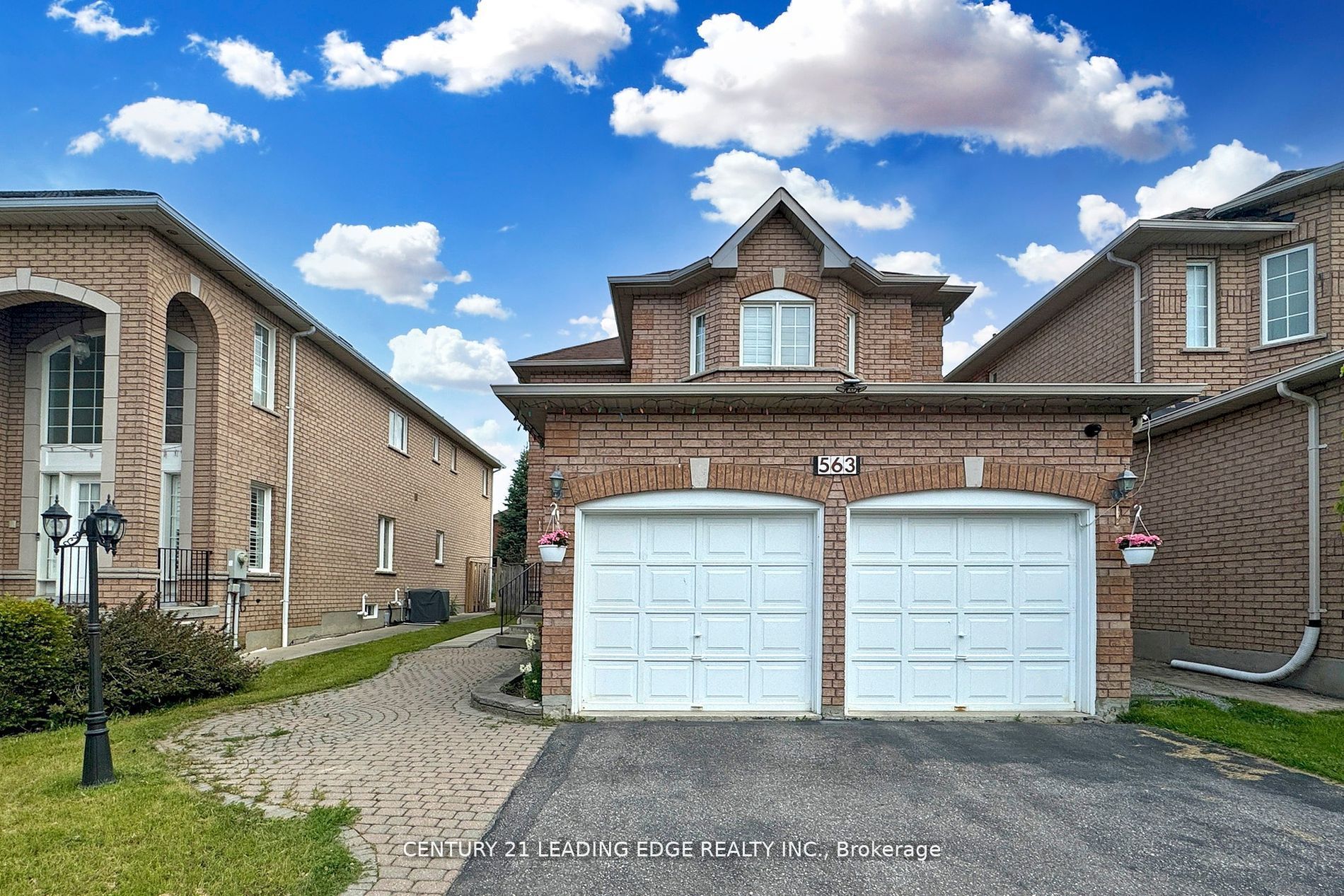 563 Highglen Ave